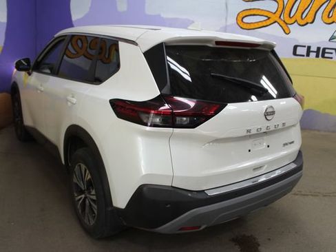 Used 2022 Nissan Rogue SV AWD/4WD image 6