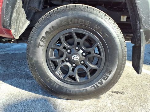 Certified 2019 Toyota Tacoma SR w/ SX Package image 13