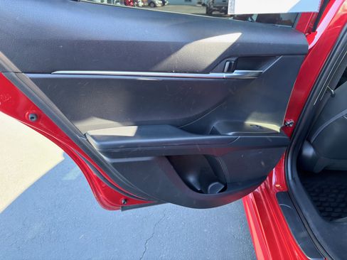 Used 2023 Toyota Camry SE w/ Convenience Package image 18