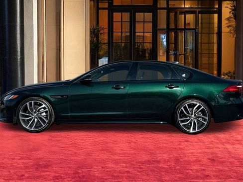 Used 2024 Jaguar XF R-Dynamic SE image 3