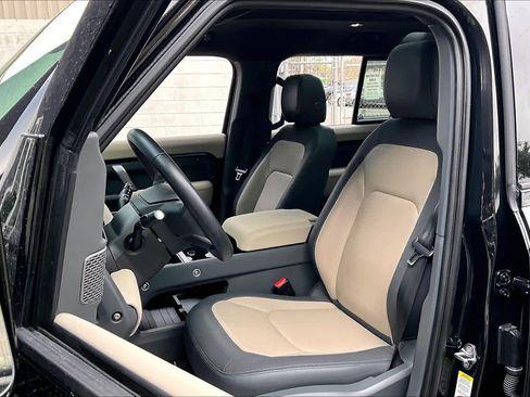 Used 2023 Land Rover Defender 110 X-Dynamic SE image 8