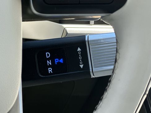 Used 2024 Hyundai Santa Fe Calligraphy image 30