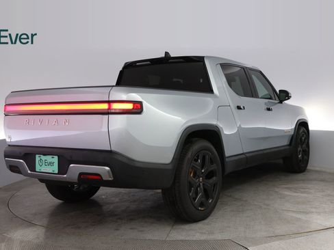 Used 2023 Rivian R1T Adventure image 3