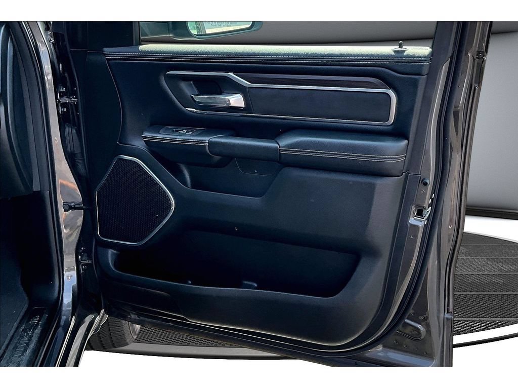 Used 2026 RAM 1500 Laramie AWD/4WD image 40