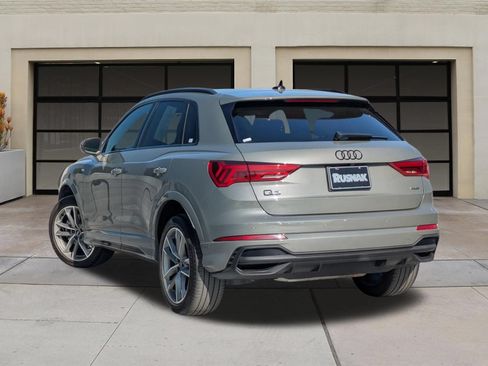 Used 2023 Audi Q3 2.0T Premium w/ Black Optic Sport Package AWD/4WD image 2