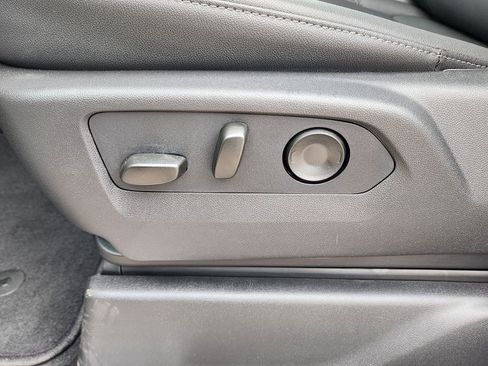 New 2026 GMC Sierra 1500 SLT w/ SLT Premium Plus Package image 18