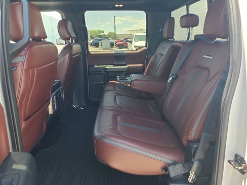 Used 2019 Ford F150 Platinum w/ Equipment Group 701A Luxury AWD/4WD image 24
