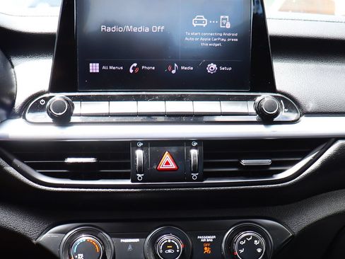 Used 2022 Kia Forte LXS FWD image 44