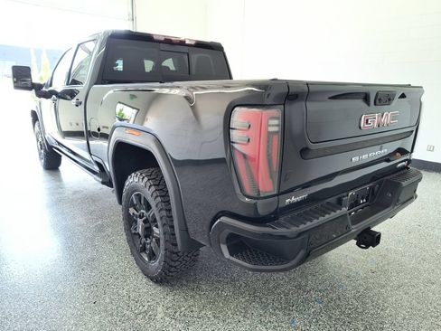 Used 2026 GMC Sierra 2500 AT4 w/ AT4 Premium Plus Package AWD/4WD image 3