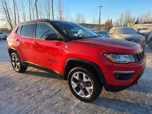 Used 2019 Jeep Compass Trailhawk AWD/4WD image 4