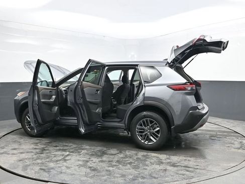 Used 2023 Nissan Rogue S image 41