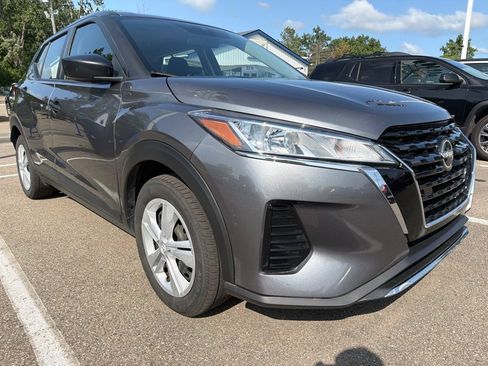 Used 2024 Nissan Kicks S FWD image 3