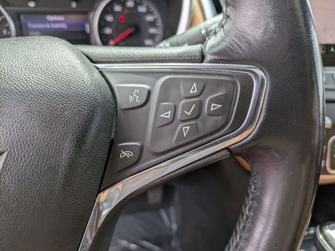 Used 2019 Chevrolet Equinox Premier image 19