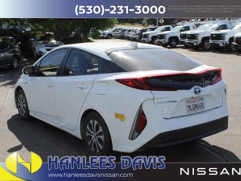 Used 2021 Toyota Prius Prime LE image 9