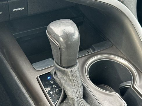 Used 2024 Toyota Camry SE image 33