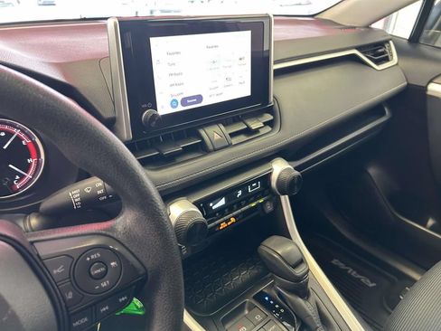 Used 2025 Toyota RAV4 LE FWD image 20