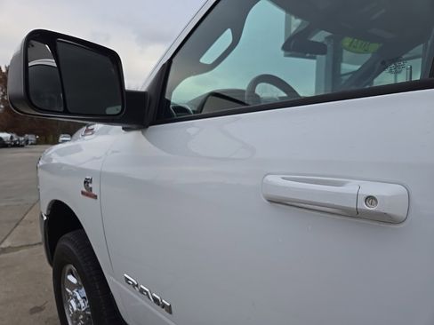 Used 2021 RAM 2500 Big Horn image 35