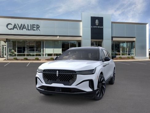 New 2026 Lincoln Nautilus Reserve w/ Jet Appearance Package image 2