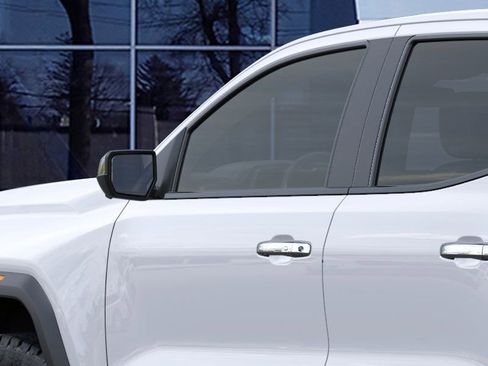 New 2026 GMC Canyon Denali image 12