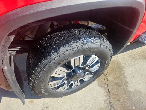 Used 2022 Chevrolet Silverado 2500 LT w/ Convenience Package image 21