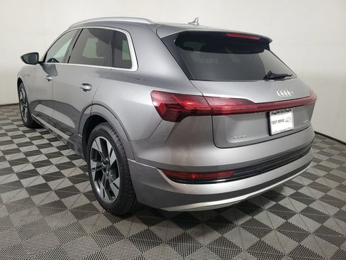 Used 2023 Audi e-tron Premium Plus w/ Premium Plus Package AWD/4WD image 4