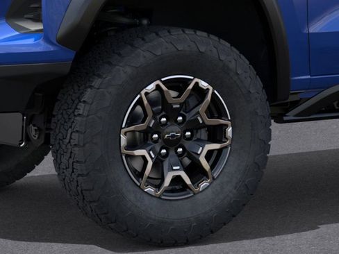 New 2026 Chevrolet Colorado ZR2 w/ Technology Package AWD/4WD image 9
