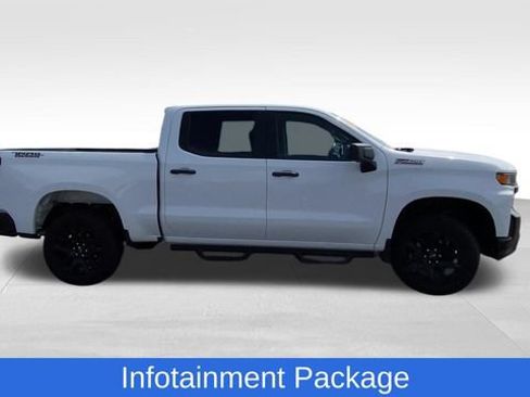 Certified 2022 Chevrolet Silverado 1500 Custom Trail Boss w/ LPO, Dark Essentials Package AWD/4WD image 10