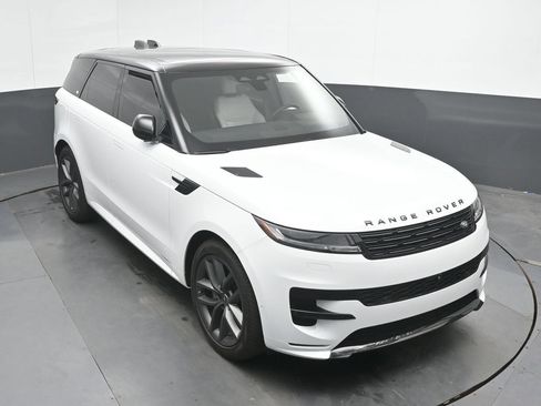Used 2025 Land Rover Range Rover Sport Dynamic SE AWD/4WD image 32