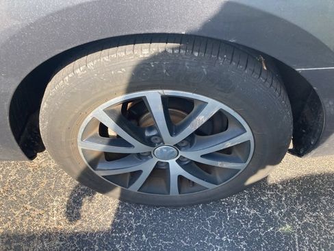 Used 2018 Volkswagen Jetta SE FWD image 7