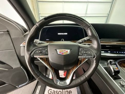 Used 2023 Cadillac Escalade ESV Premium Luxury AWD/4WD image 10