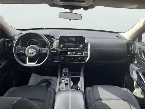 Used 2025 Nissan Pathfinder S FWD image 20