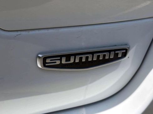 Used 2024 Jeep Grand Cherokee Summit AWD/4WD image 16