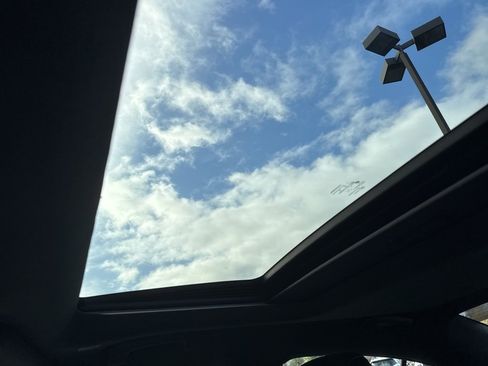 Used 2021 Dodge Charger SXT w/ Leather Interior Group image 42