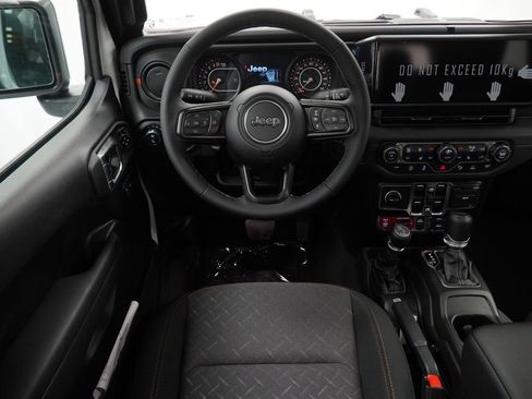 New 2026 Jeep Gladiator Mojave w/ Safety Group image 20