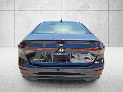 Used 2025 Honda Accord Sport image 6