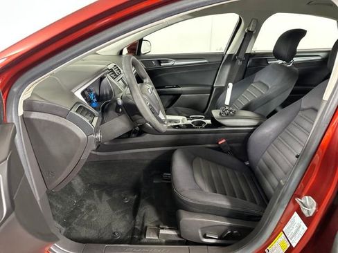 Used 2014 Ford Fusion SE image 11