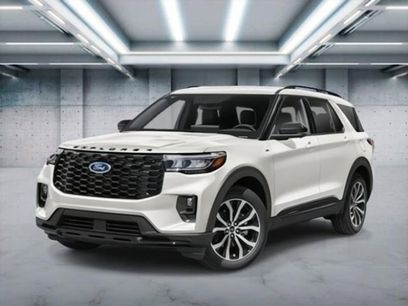 New 2025 Ford Explorer ST-Line w/ Premium Package
