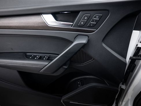 Certified 2023 Audi Q5 e Premium Plus w/ Premium Plus Package image 15