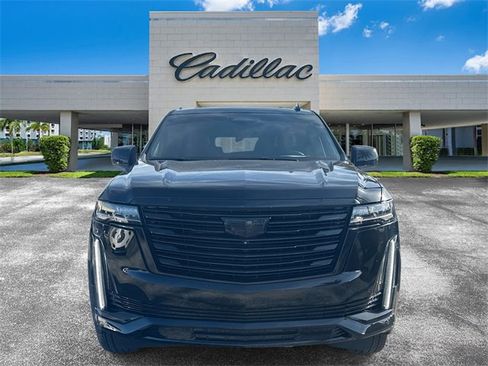 Certified 2023 Cadillac Escalade Premium Luxury Platinum w/ Heavy-Duty Trailer Package image 9