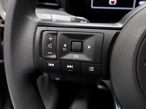 Certified 2025 Nissan Kicks SV image 27