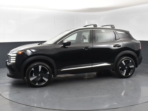 New 2026 Nissan Kicks SR FWD image 4