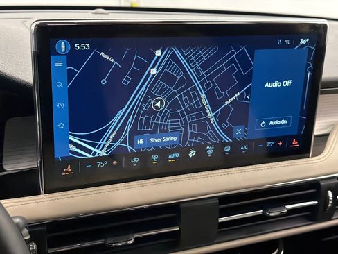 Certified 2025 Lincoln Corsair AWD image 26