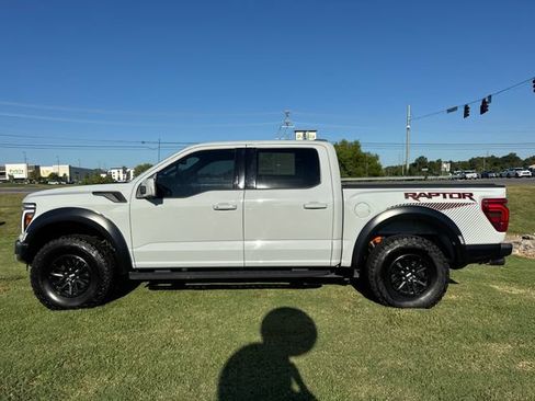 Used 2024 Ford F150 Raptor AWD/4WD image 2