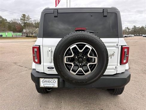 Used 2025 Ford Bronco Outer Banks image 4