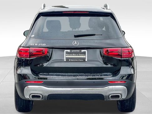 Used 2025 Mercedes-Benz GLB 250 GLB 250 image 8
