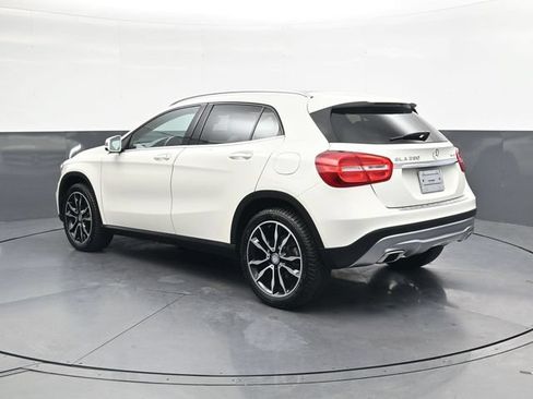 Used 2017 Mercedes-Benz GLA 250 4MATIC image 6