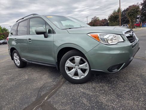 Used 2015 Subaru Forester 2.5i Premium w/ All-Weather Package AWD/4WD image 4