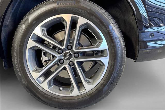 Used 2025 Audi Q5 Premium w/ Convenience Package AWD/4WD image 28