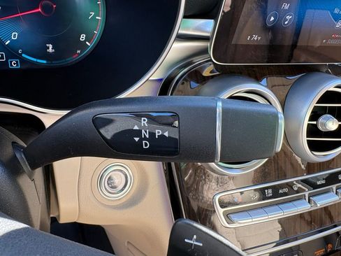 Used 2022 Mercedes-Benz GLC 300 GLC 300 image 35