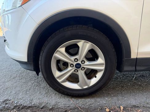 Used 2014 Ford Escape SE FWD image 37